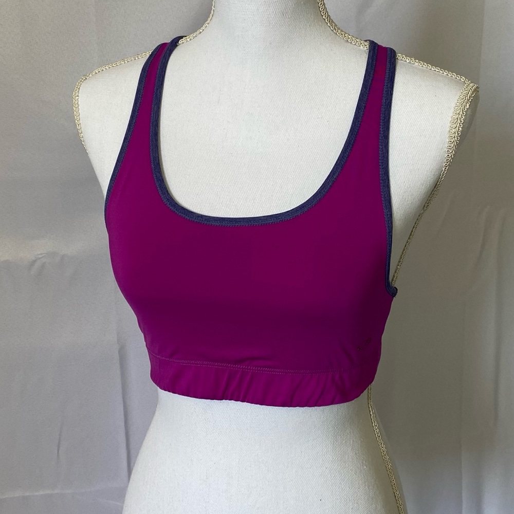 Reversible sports bra